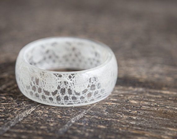 Unique Wedding Rings: Lace Wedding Ring