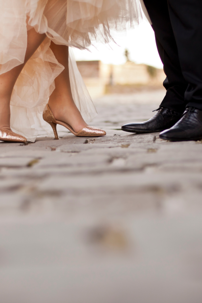 Photo wedding couple's shoes